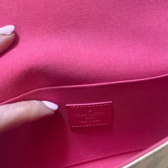 Louis Vuitton Limited Edition “Spring in the City” Felicie Pochette - Picture 7 of 16